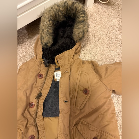 GAP Fur-trim snorkel jacket - Picture 4 of 7
